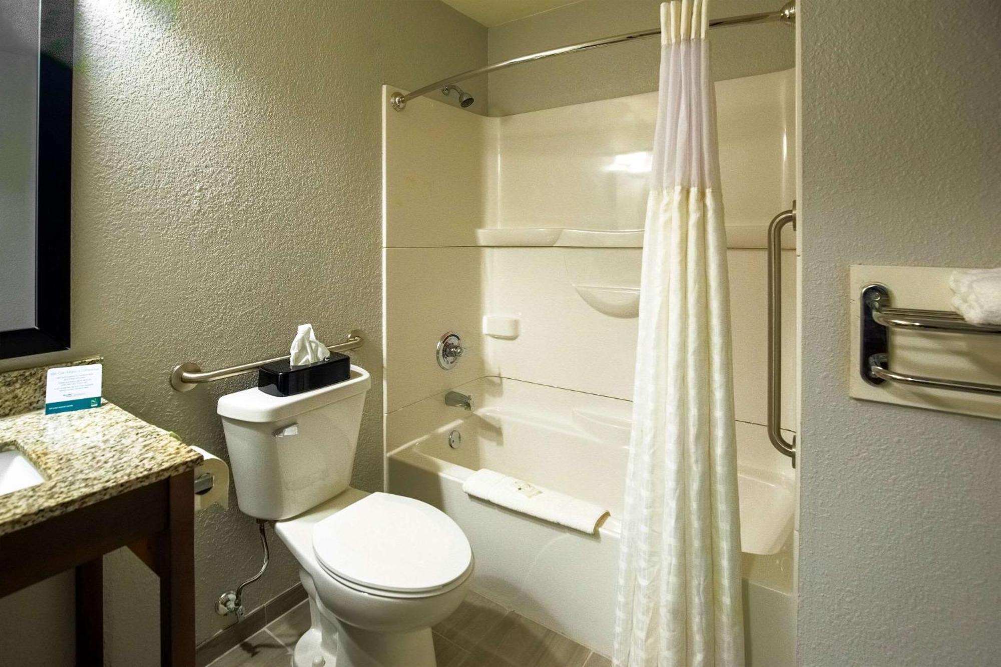 Quality Inn & Suites Hammond Near I-8090 Esterno foto